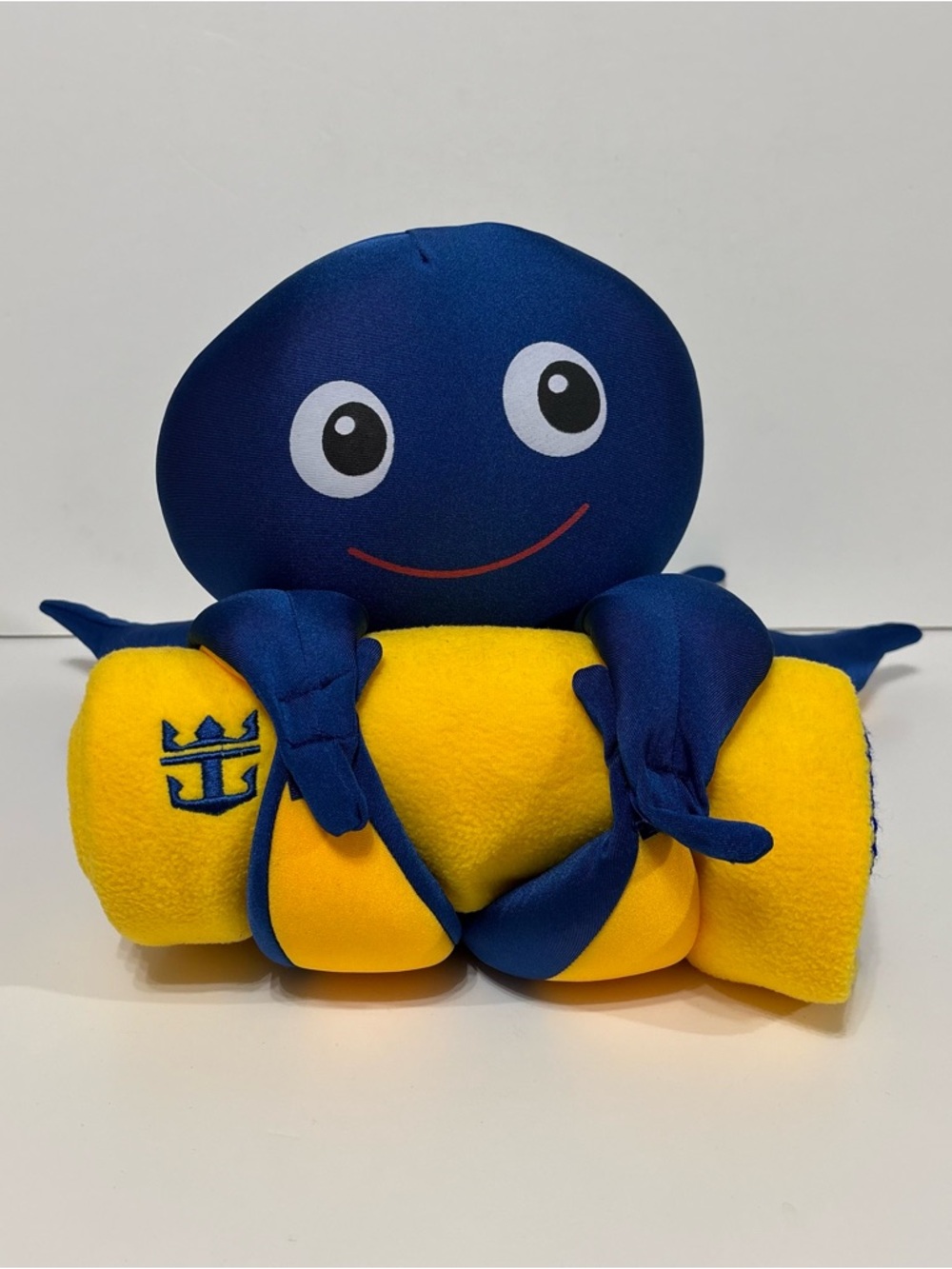 BRAND NEW Royal
Caribbean Blue "INKY"
Octopus Microbead Pillow
Plush w/ Blanket
